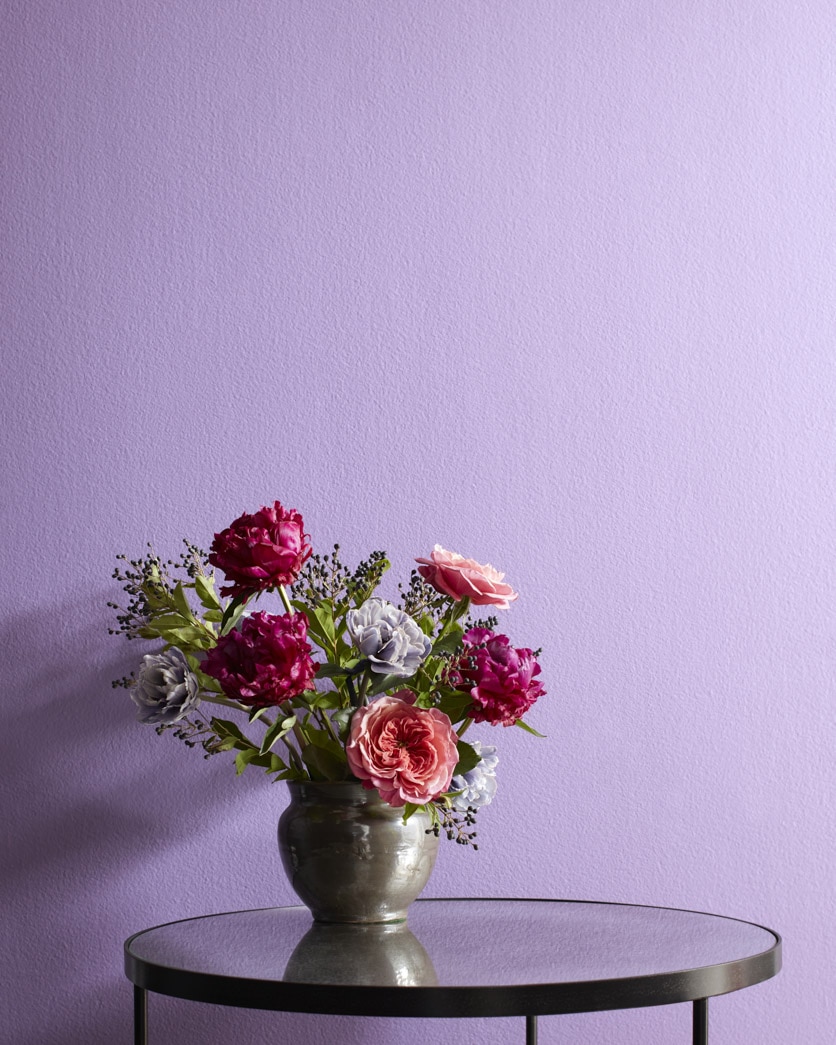 Painted wall in Amethyst Cream 2071-50