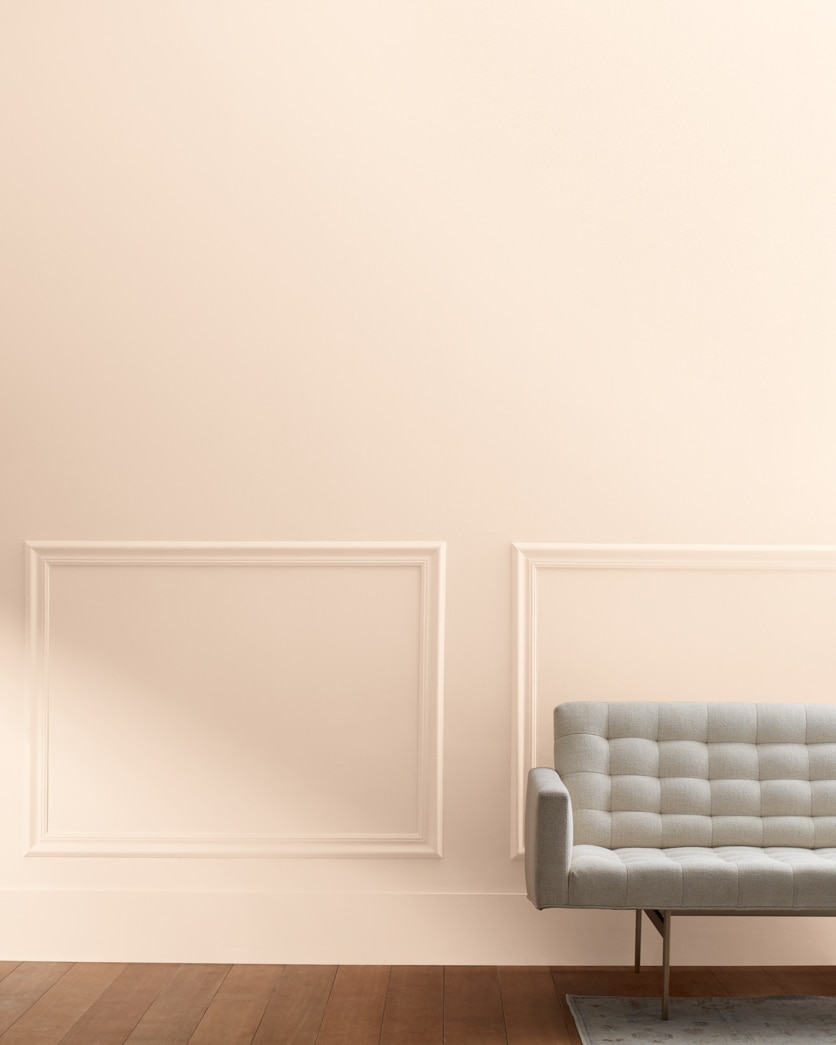 Painted wall in Antique White OC-83