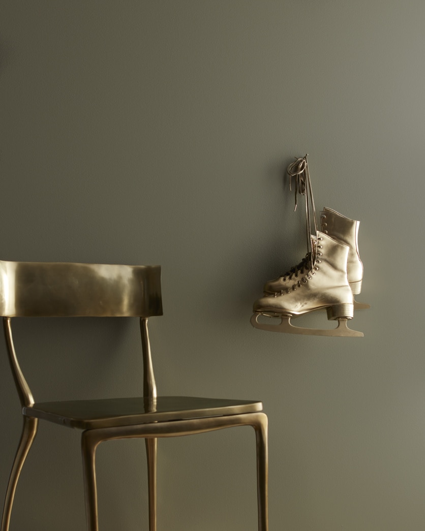Painted wall in Army Green 2141-30
