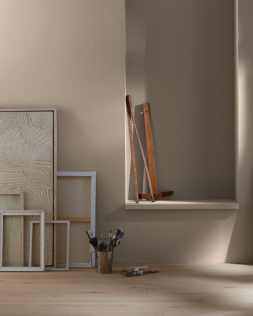 Painted wall in Barnboard CC-572