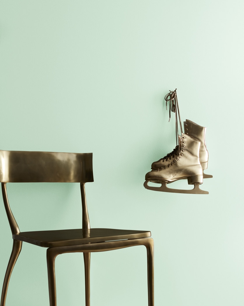 Painted wall in Bath Salts 624
