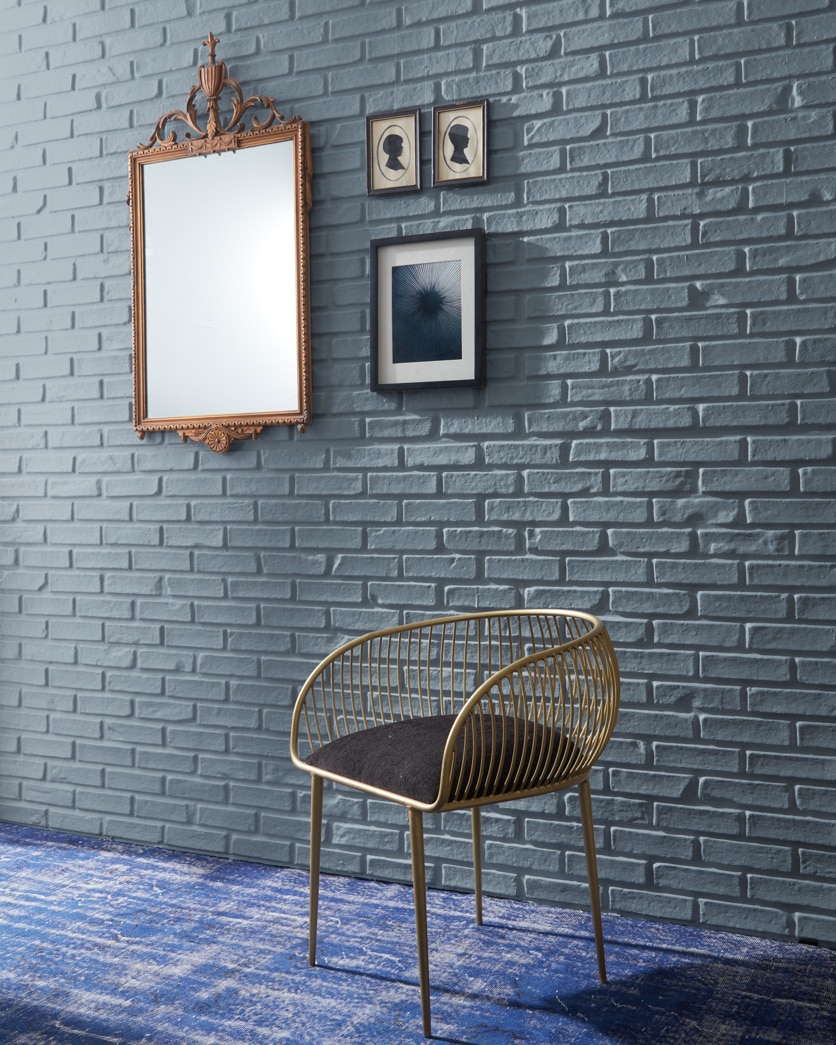 Painted wall in Black Pepper 2130-40