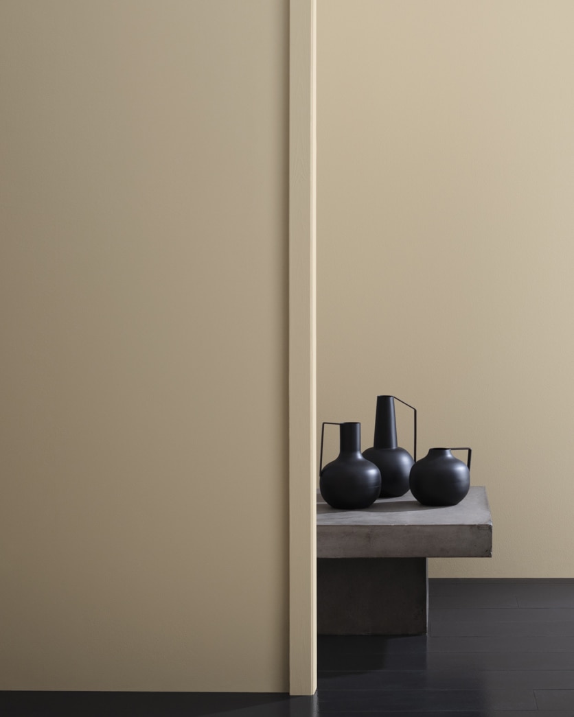 Painted wall in Bleeker Beige HC-80