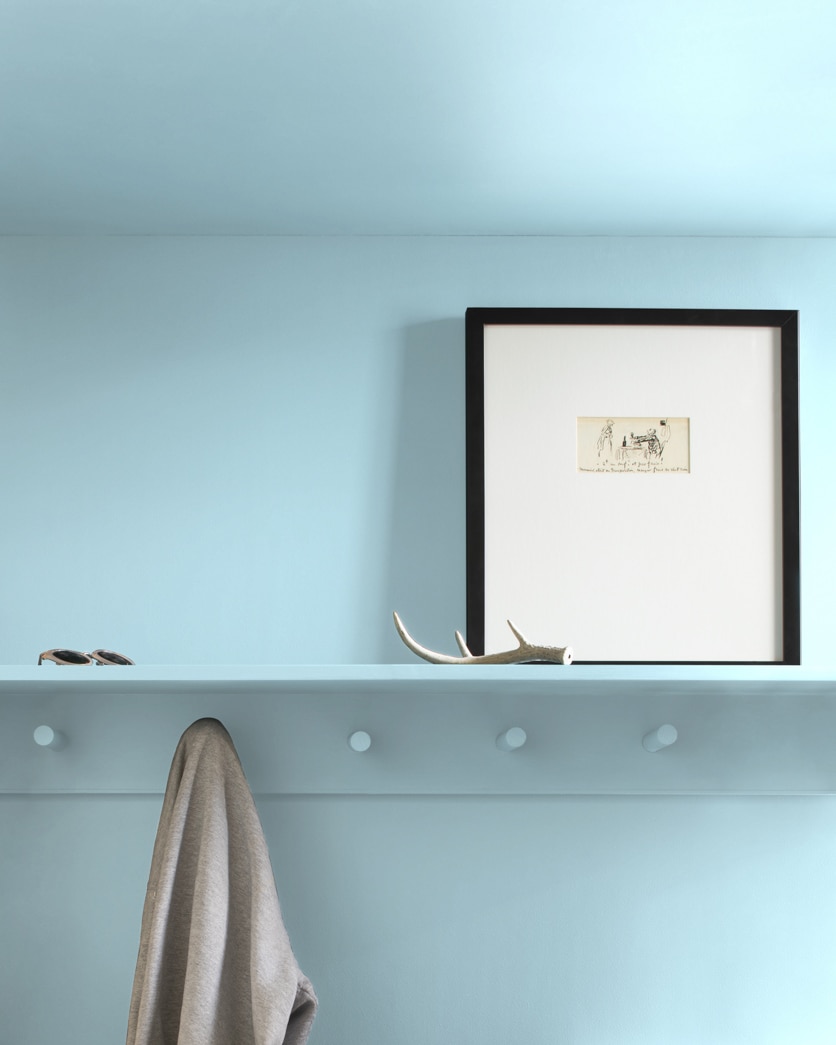 Painted wall in Blue Flower 2057-60