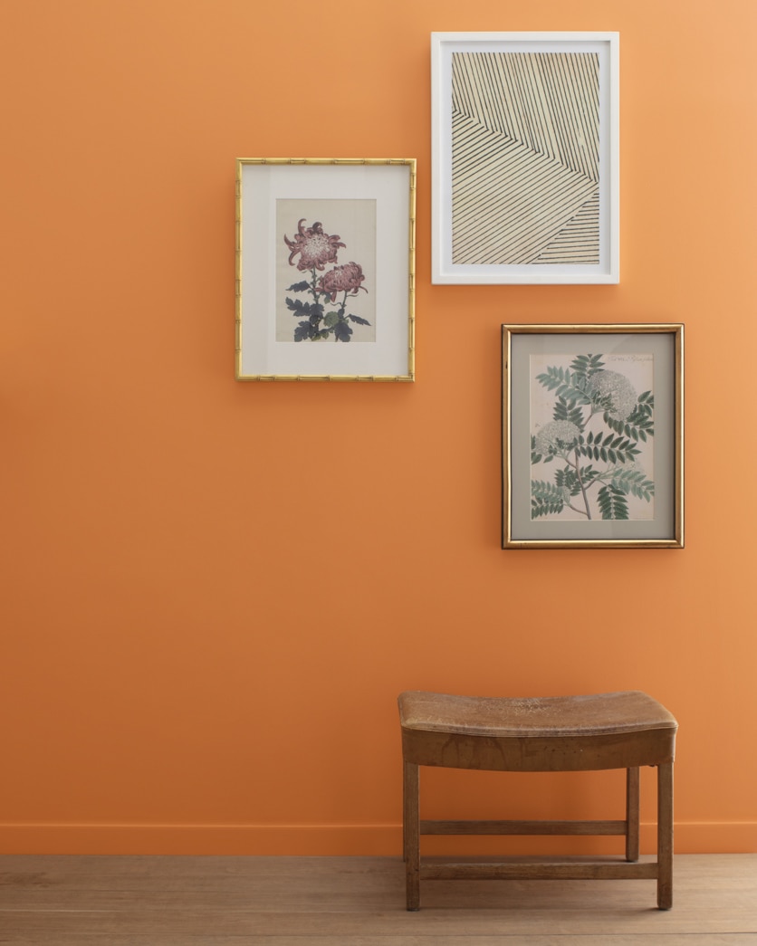 Painted wall in Bronze Tone 2166-30