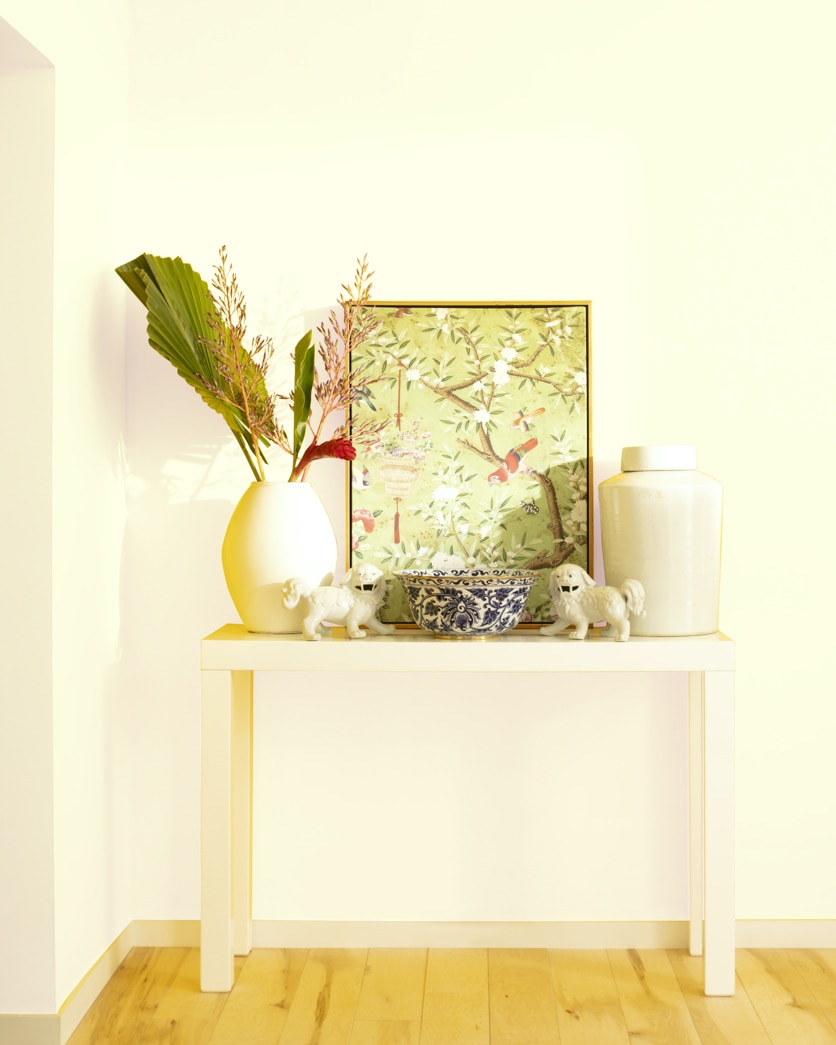 Painted wall in Crème Brulee 2022-70