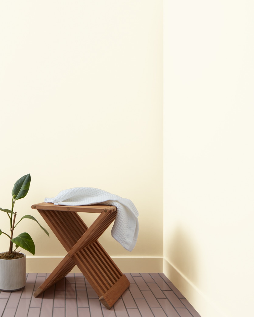 Painted wall in Crisp Linen CSP-305
