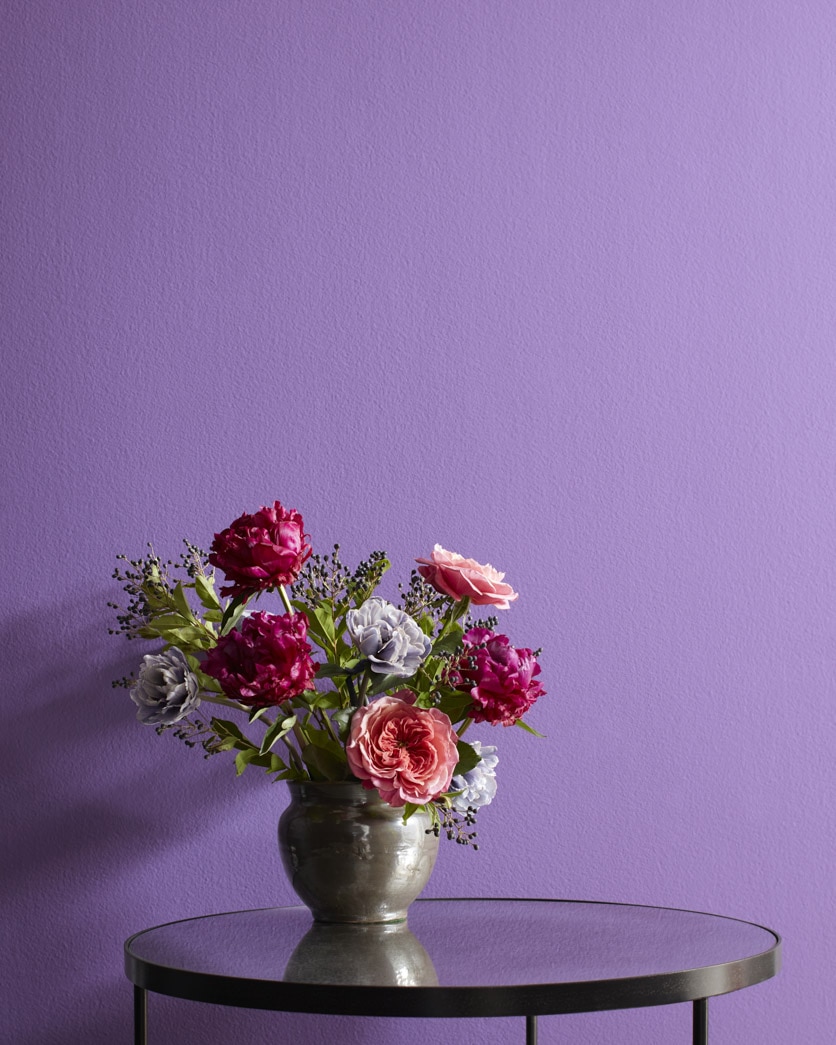 Painted wall in Crocus Petal Purple 2071-40