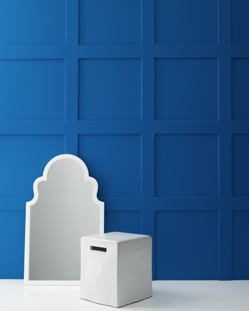 Painted wall in Dark Royal Blue 2065-20