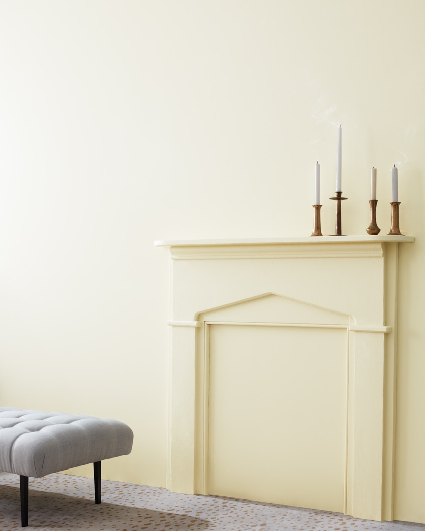 Painted wall in Dune White 968