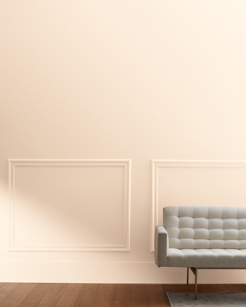 Painted wall in Evening White OC-81