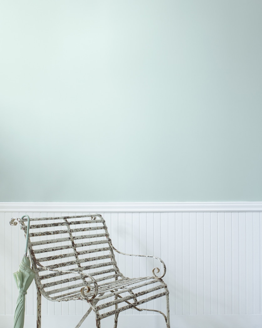 Painted wall in Ewing Blue CW-585
