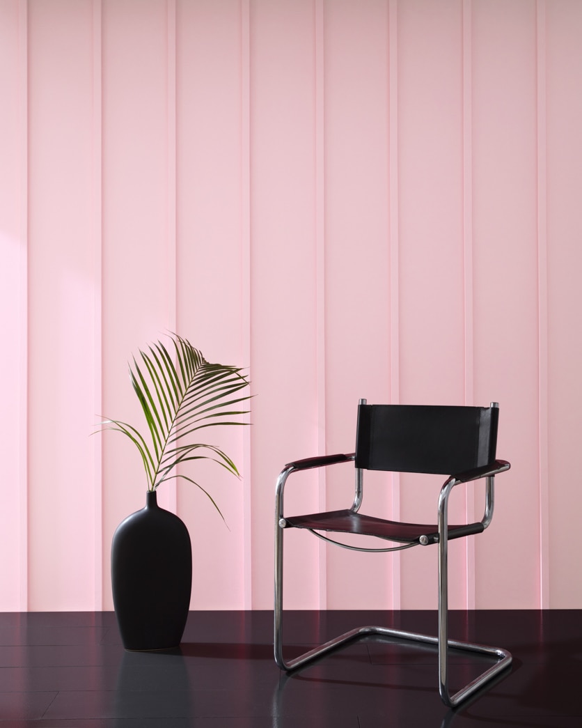 Painted wall in Exotic Pink 2003-60