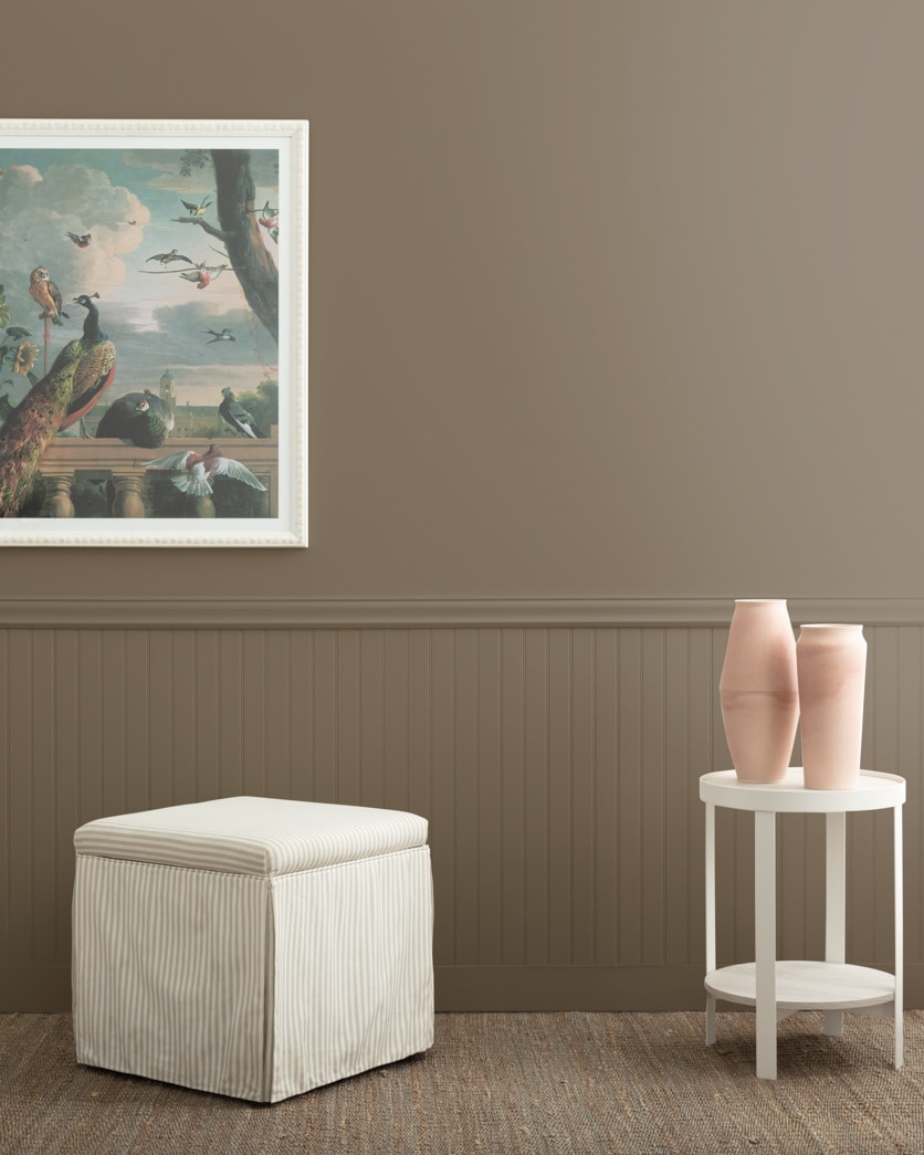Painted wall in Fairview Taupe HC-85