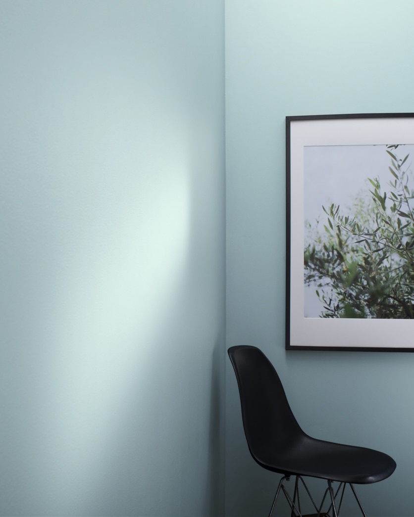 Painted wall in Fantasy Blue 716