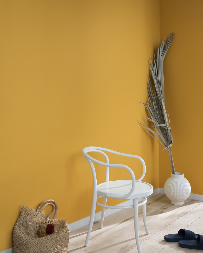 Painted wall in Fields of Gold 203