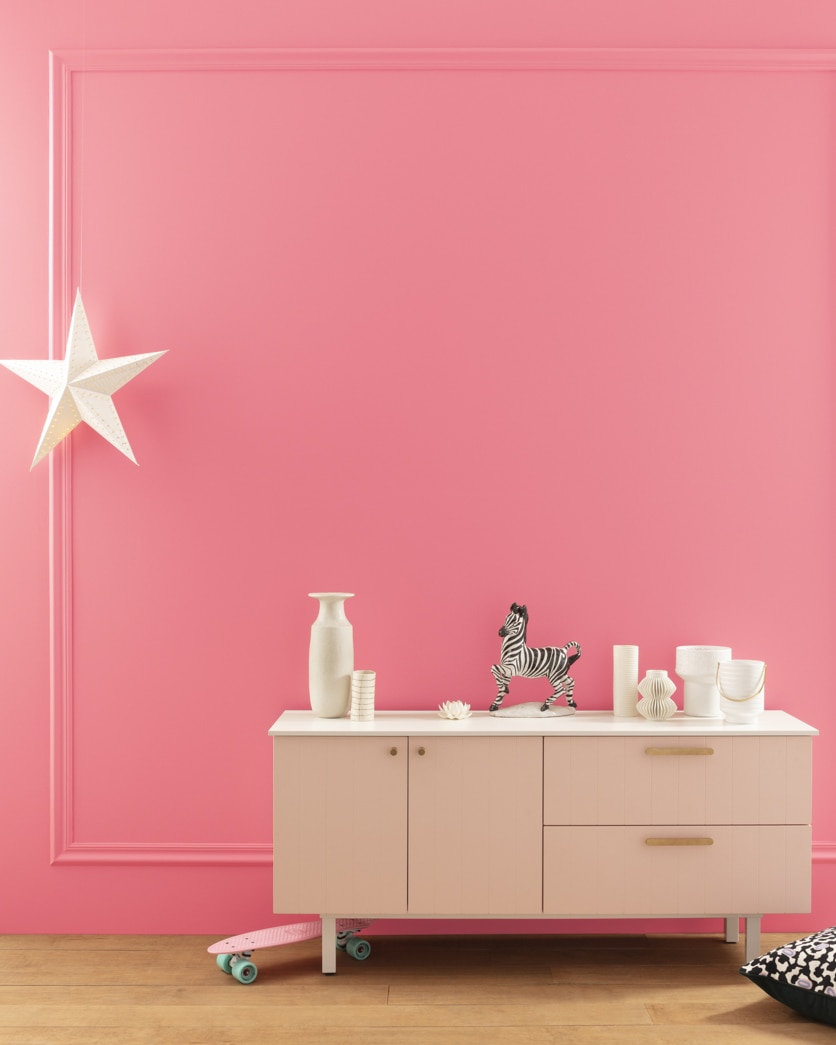 Painted wall in Flamingo's Dream 2002-40