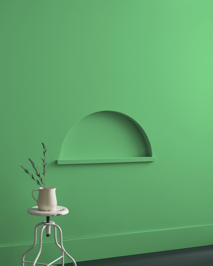 Painted wall in Four Leaf Clover 573