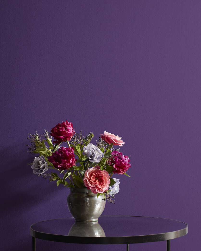 Painted wall in Gentle Violet 2071-20