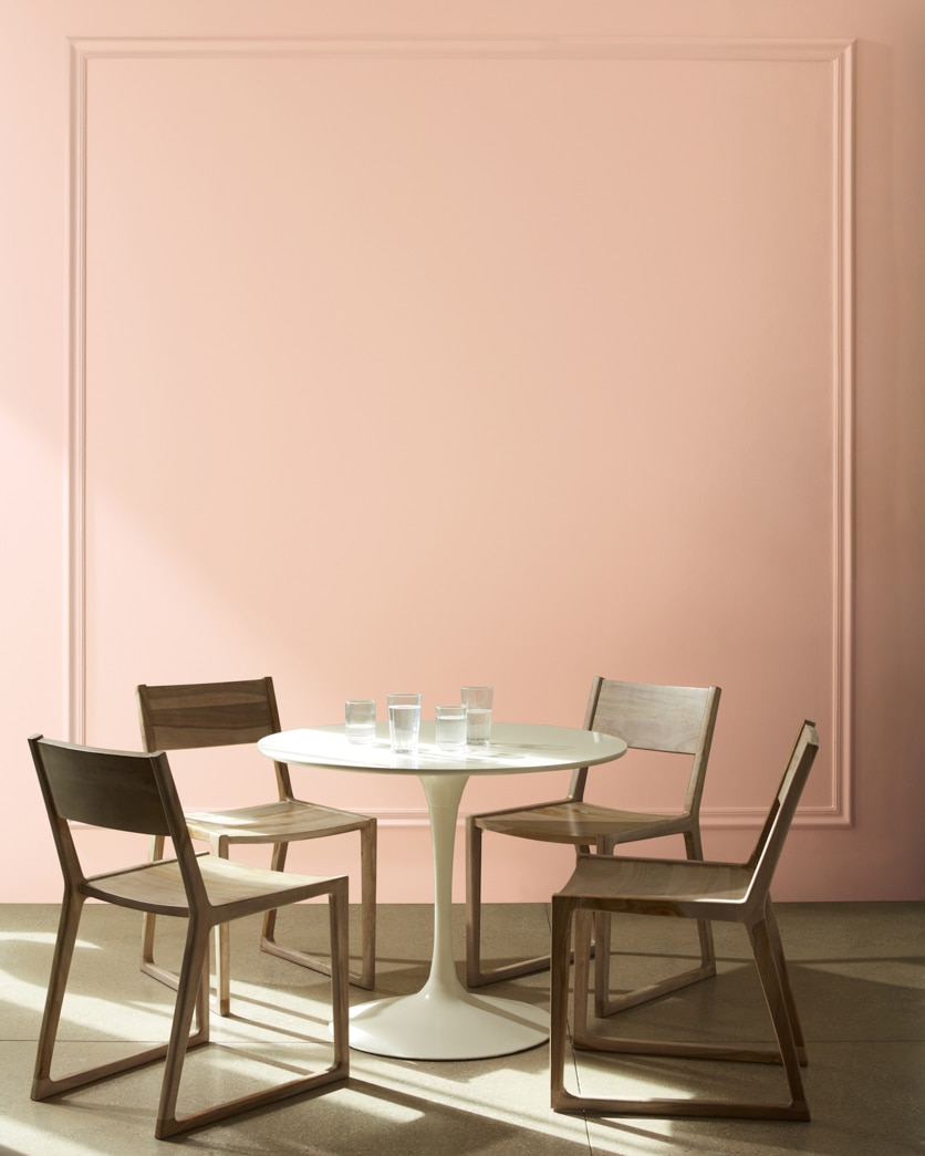 Painted wall in Georgetown Pink Beige HC-56
