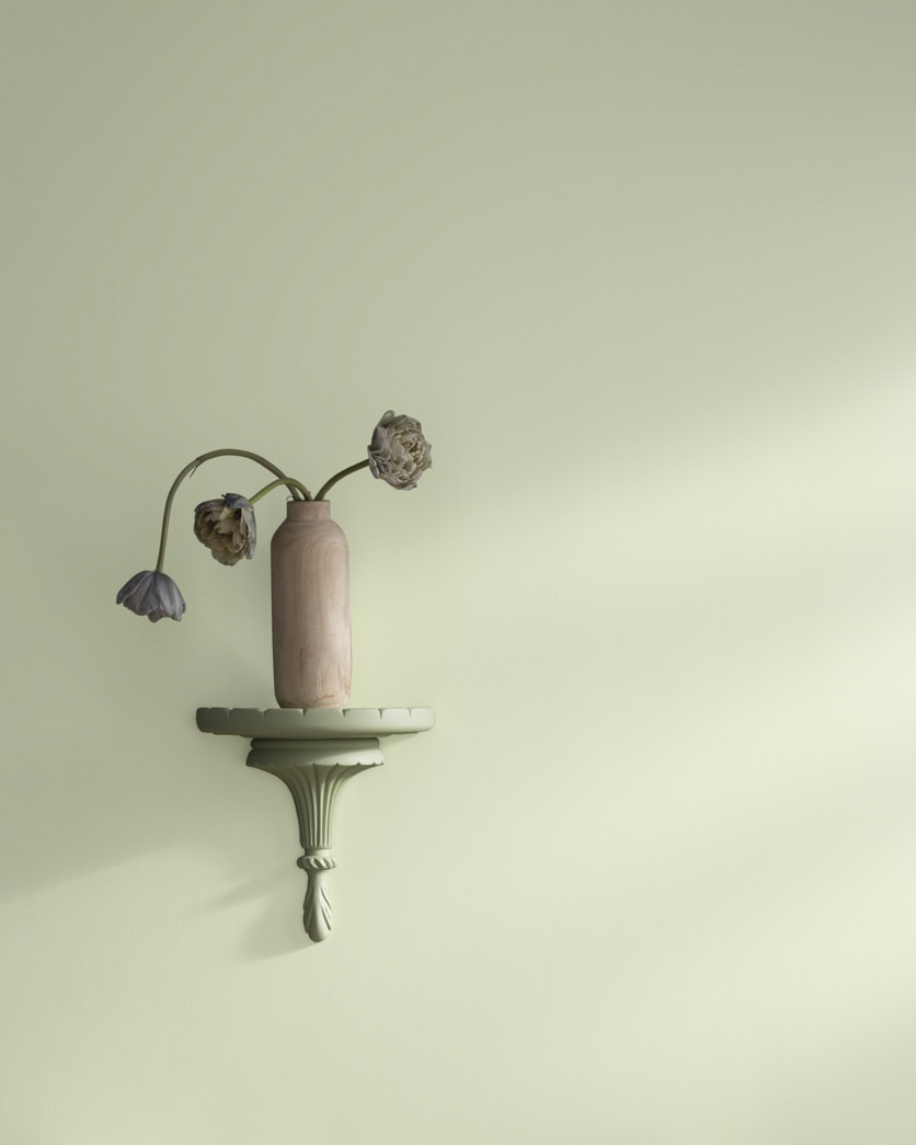 Painted wall in Glazed Green 499