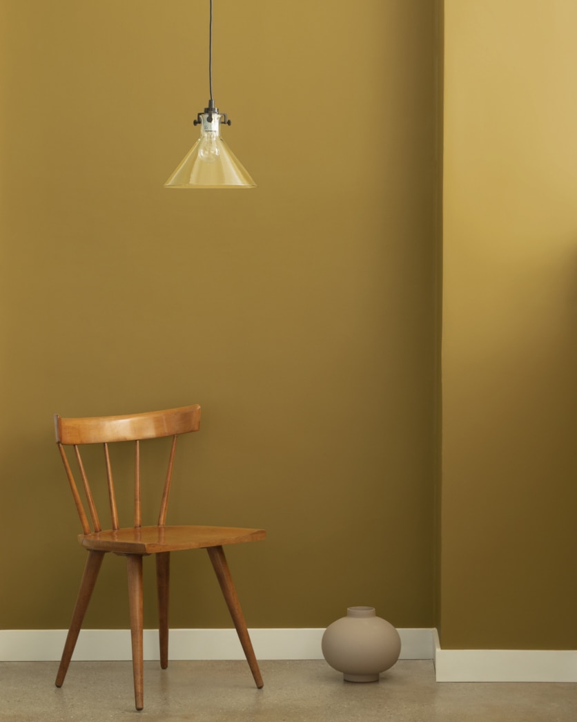 Painted wall in Golden Chalice 2151-20