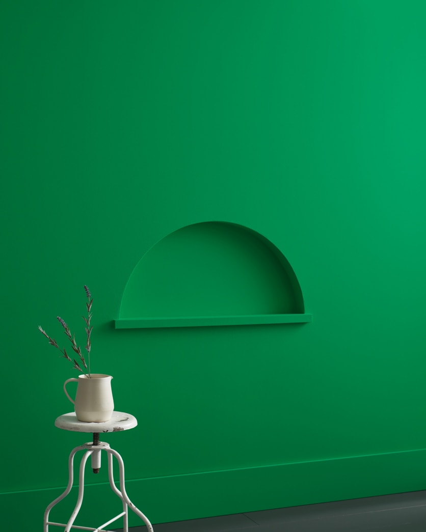 Painted wall in Jade Green 2037-20