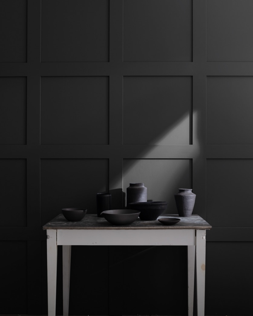 Painted wall in Jet Black 2120-10