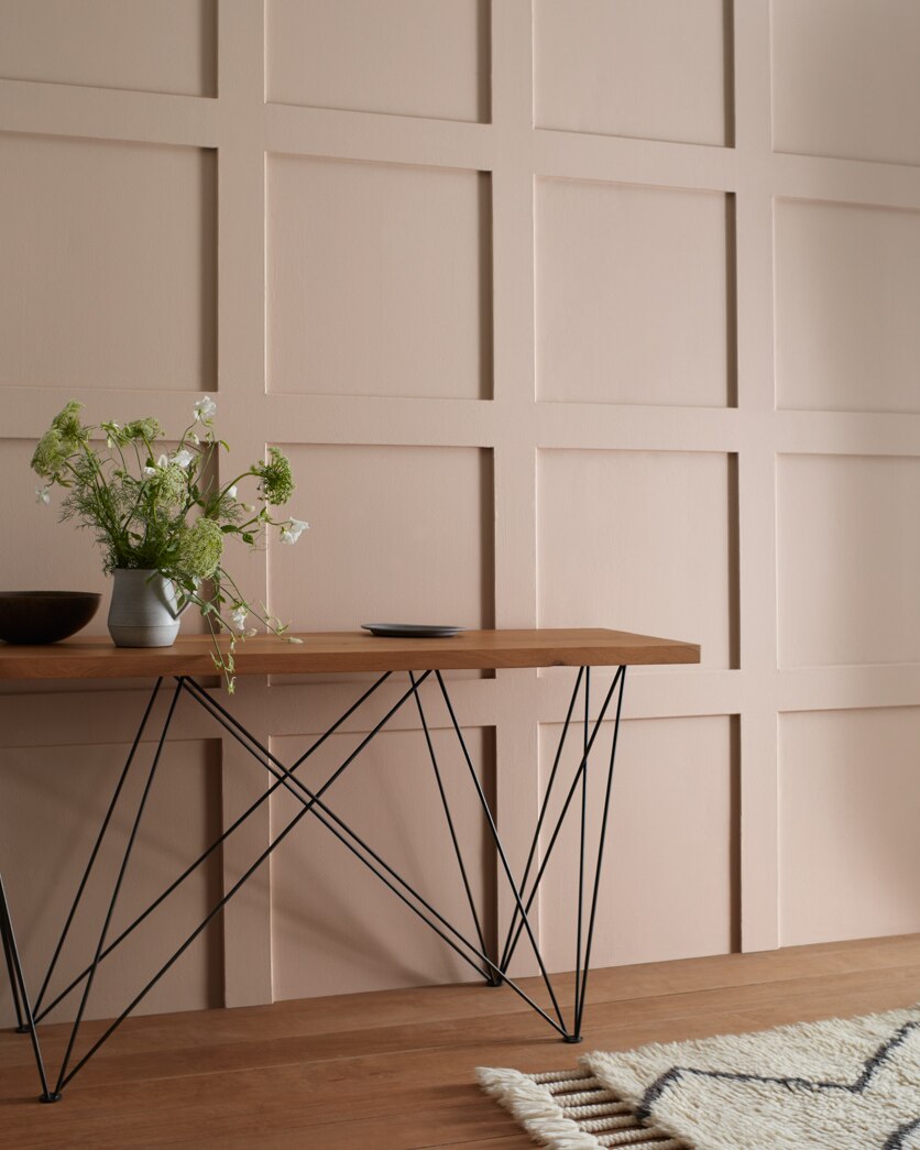 Painted wall in Knitting Basket CSP-405