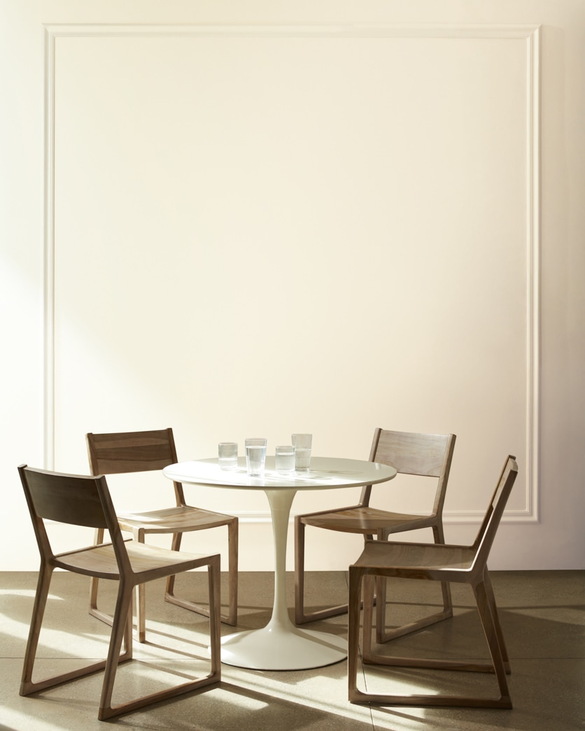 Painted wall in Linen White 912
