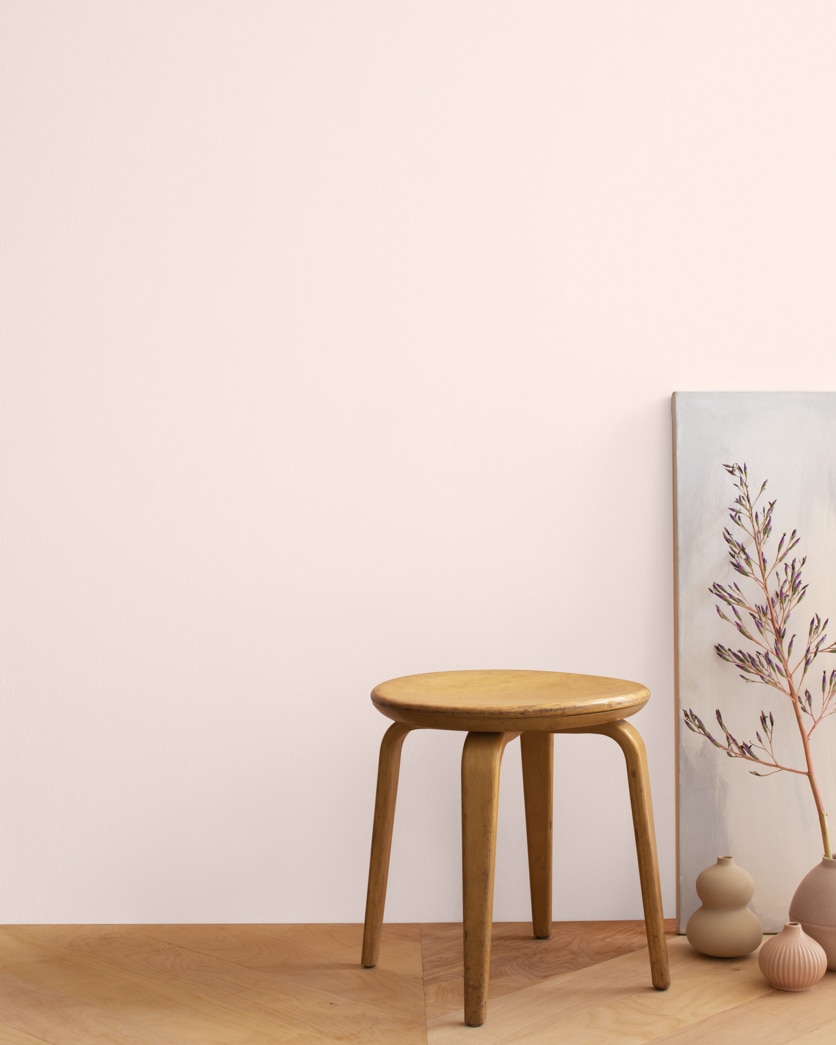 Painted wall in Mellow Pink 2094-70