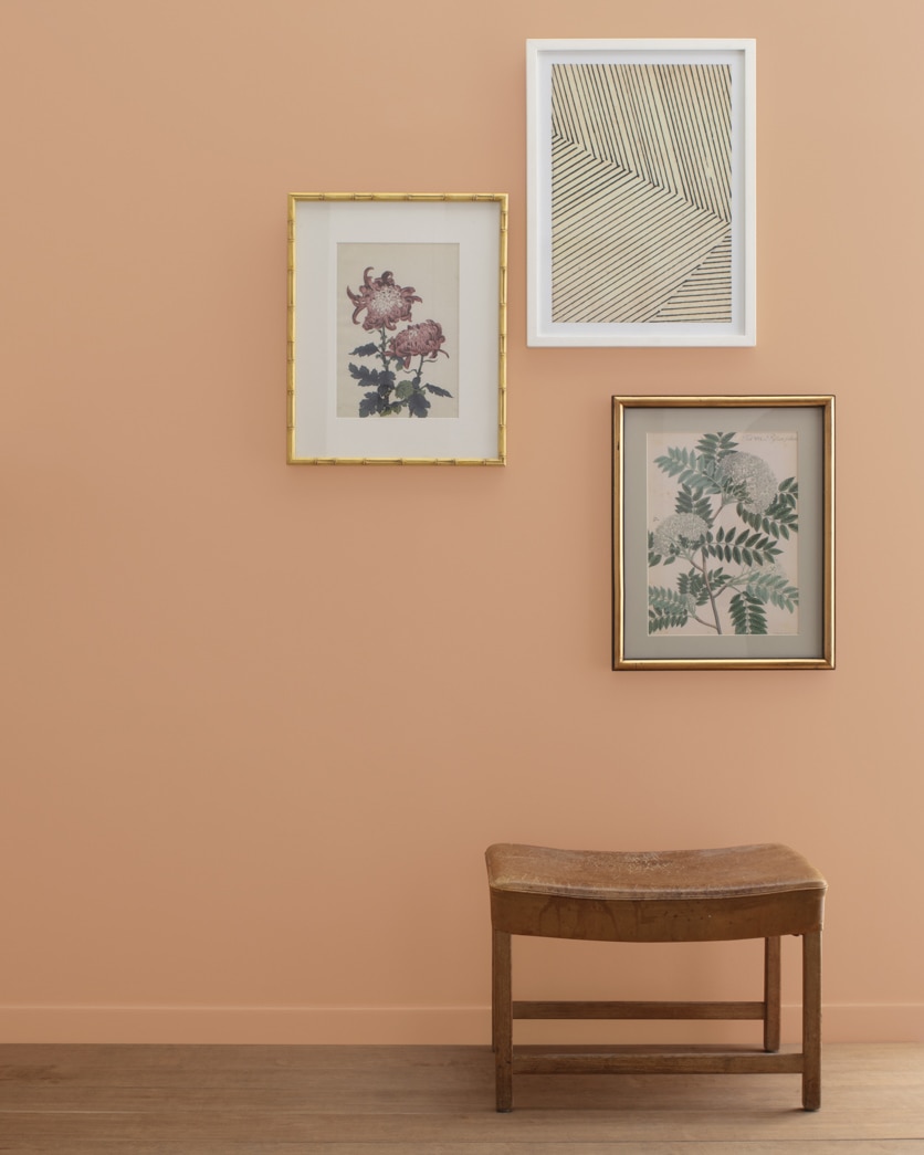 Painted wall in Mountain Hideaway 1154