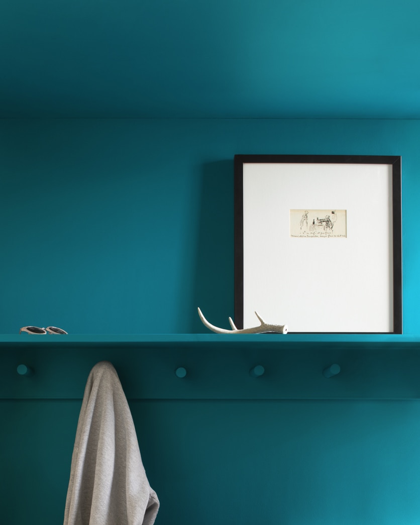 Painted wall in Naples Blue 2057-30