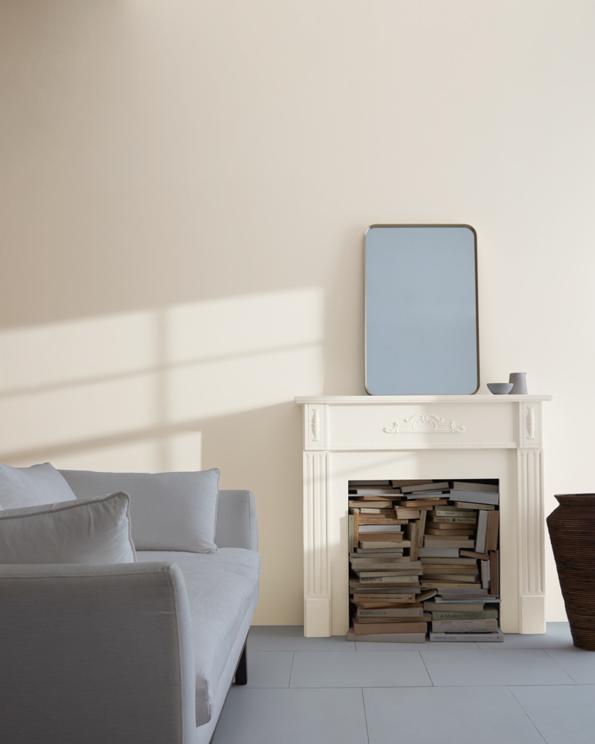 Painted wall in Pale Oak OC-20