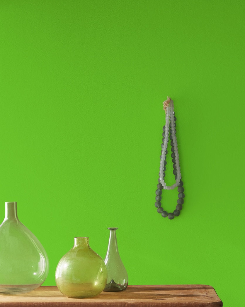 Painted wall in Paradise Green 2031-20