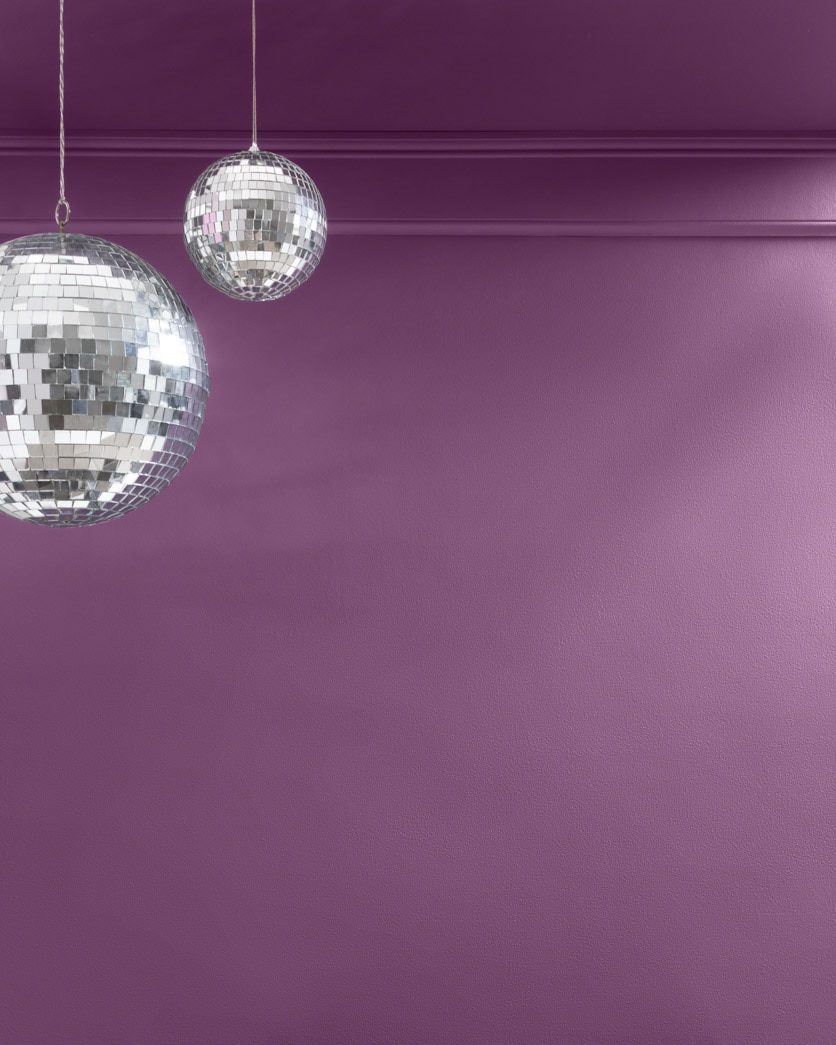 Painted wall in Passion Plum 2073-30