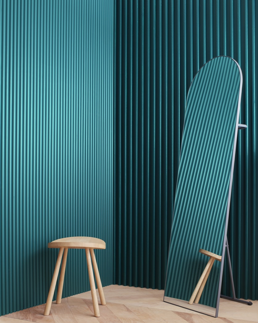 Painted wall in Peacock Blue 2049-40