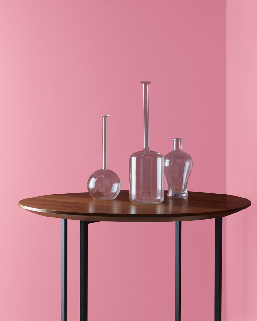 Painted wall in Precious Pink 2084-40
