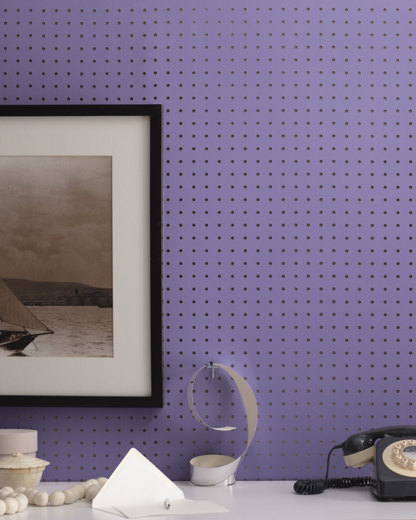 Painted wall in Purple Heart 1406