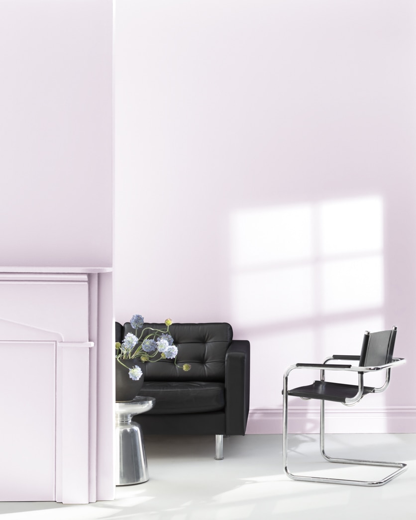 Painted wall in Raspberry Ice 2072-70