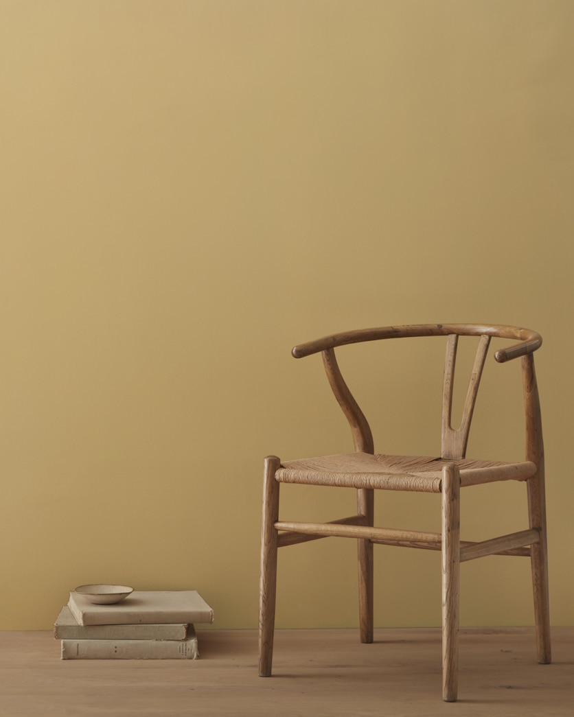 Painted wall in Scrivener Gold CW-430
