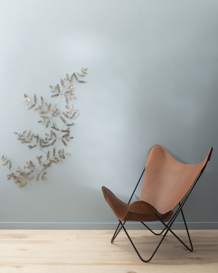 Painted wall in Silver Mist 1619