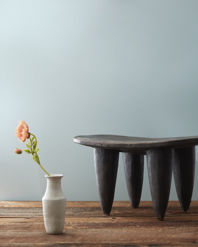 Painted wall in Smoke 2122-40