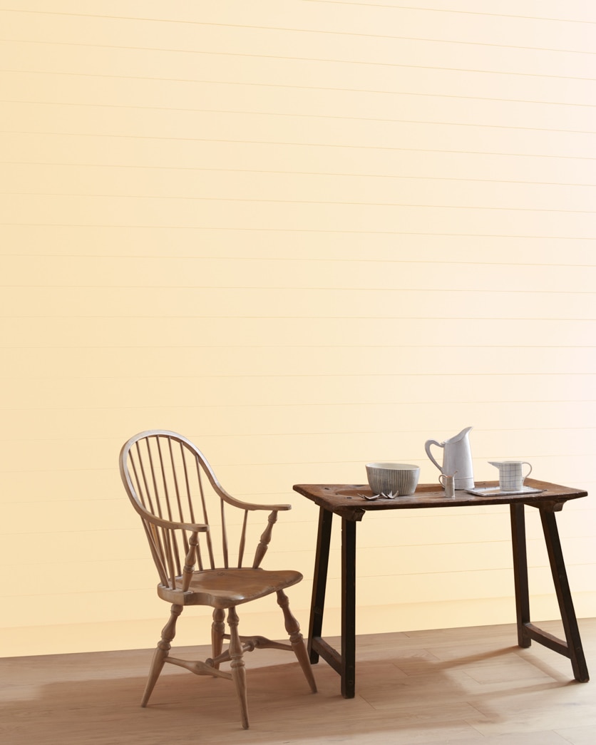 Painted wall in Soft Beige 2156-60