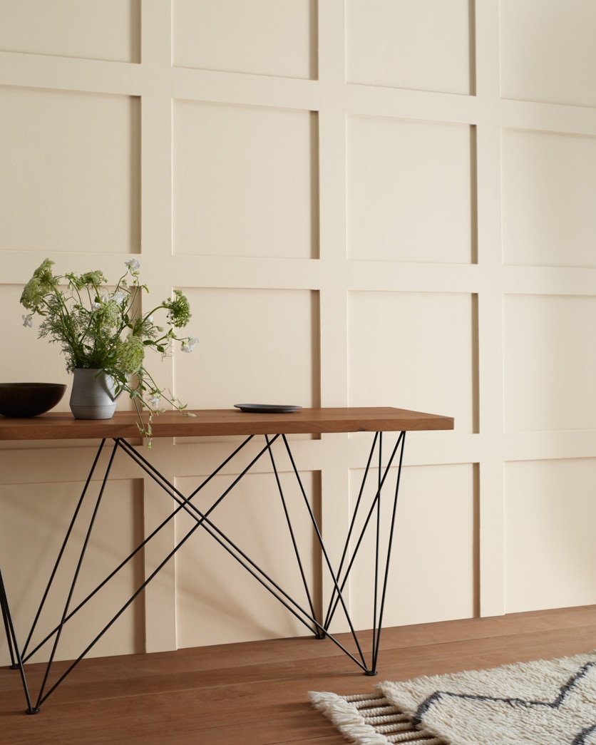 Painted wall in Strand of Pearls® CSP-395