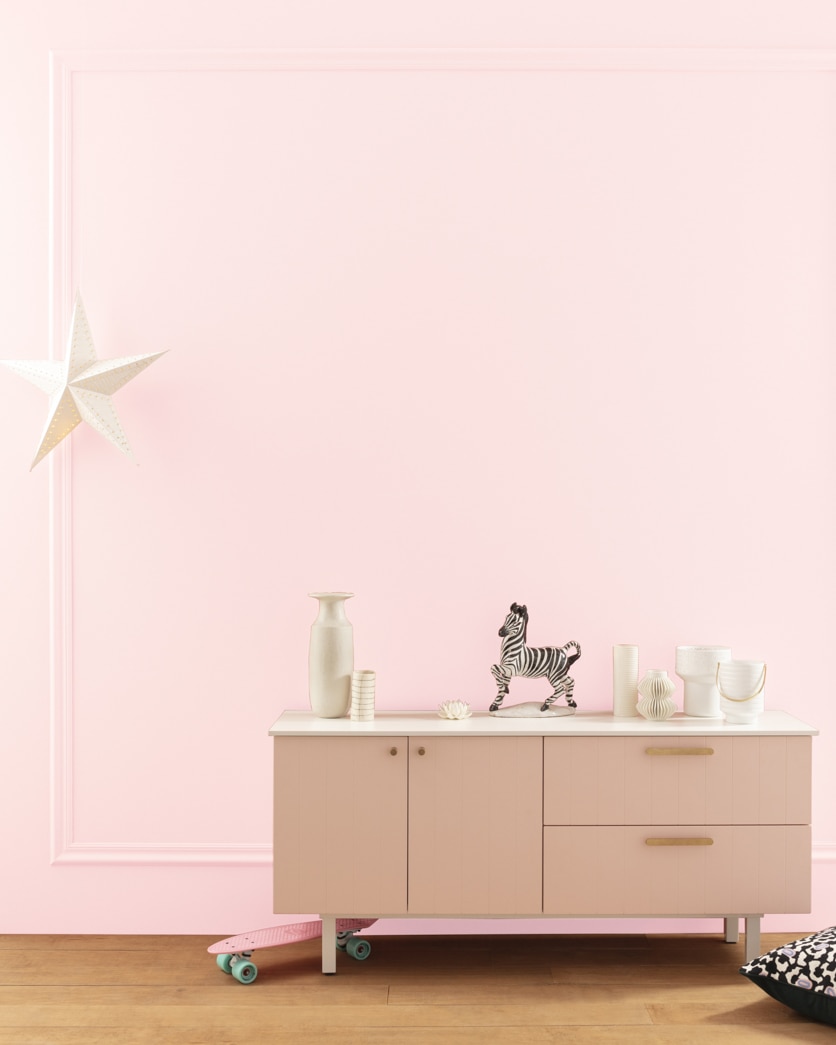 Painted wall in Sutton Pink 2002-70