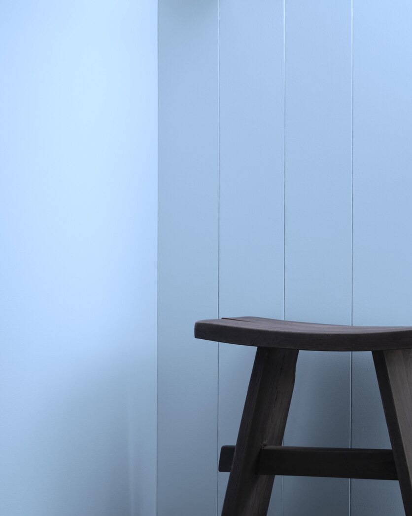 Painted wall in Swiss Blue 815