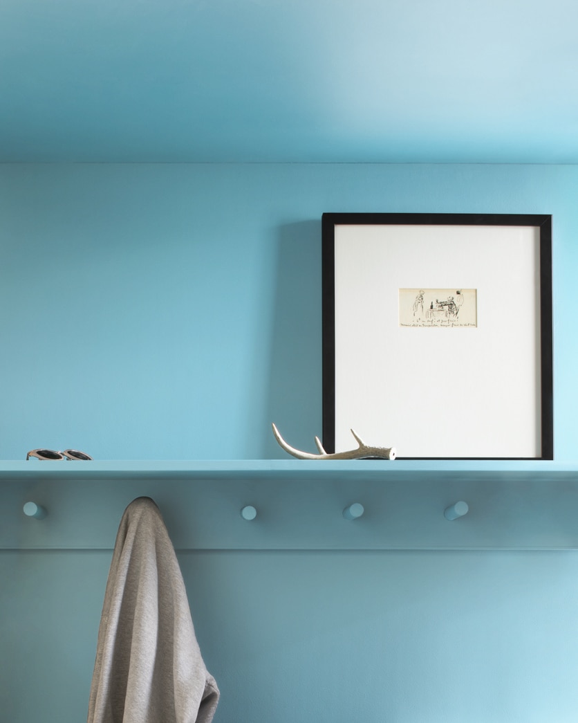 Painted wall in Turquoise Powder 2057-50
