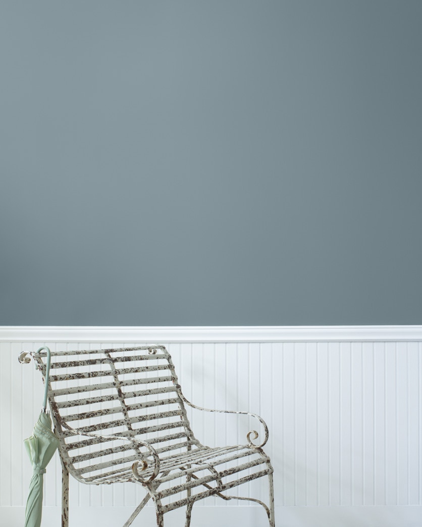 Painted wall in Van Courtland Blue HC-145