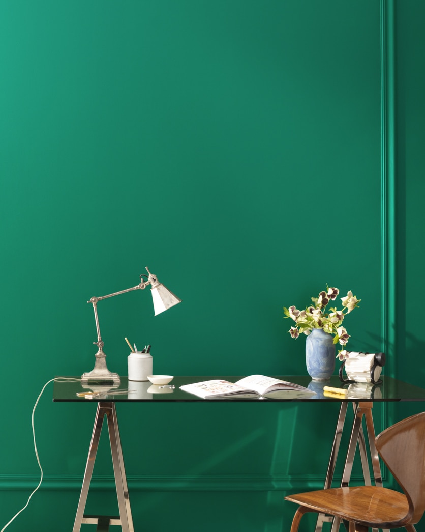 Painted wall in Very Green 2040-30